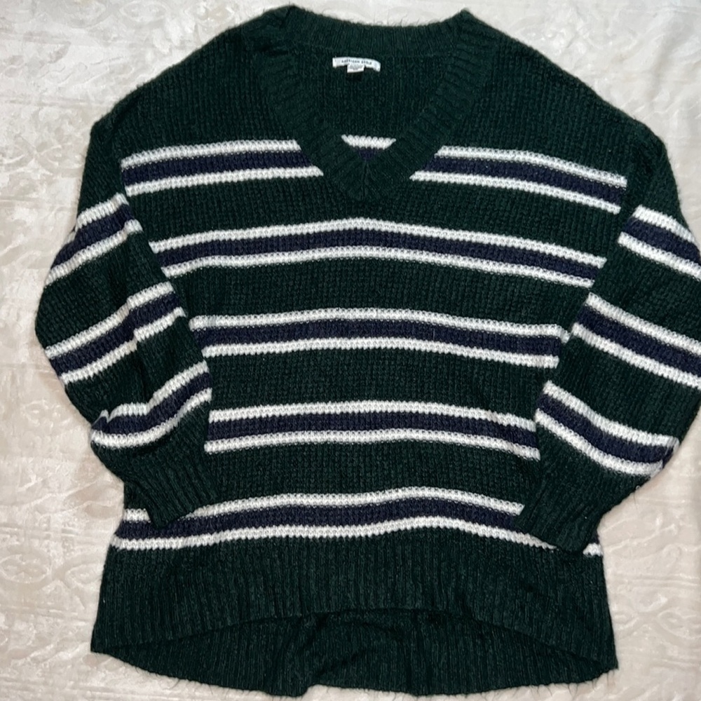 American Eagle‎ sweater